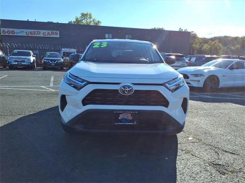 2023 Toyota RAV4 LE