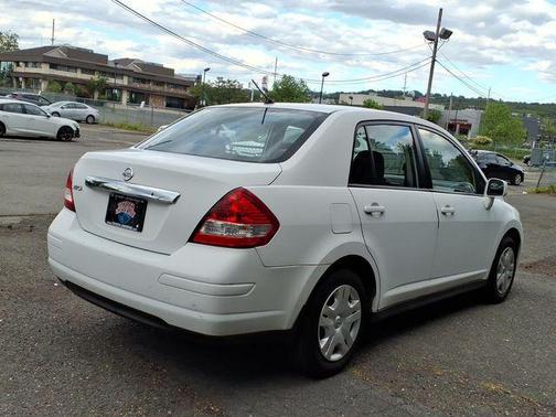 Fresh Powder 2010 Nissan Versa 1.8 S