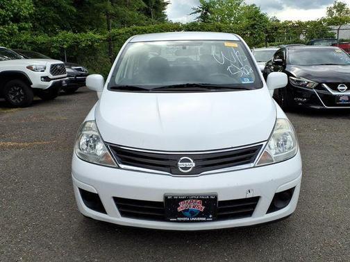 Fresh Powder 2010 Nissan Versa 1.8 S