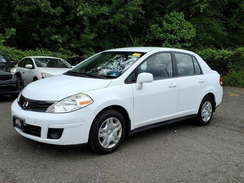 Fresh Powder 2010 Nissan Versa 1.8 S
