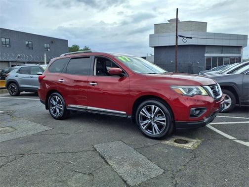 2017 Nissan Pathfinder Platinum