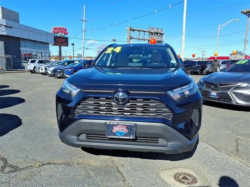 2024 Toyota RAV4 XLE