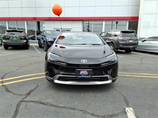 2025 Toyota Prius Plug-In Hybrid SE