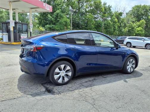 2023 Tesla Model Y Long Range Dual Motor All-Wheel Drive