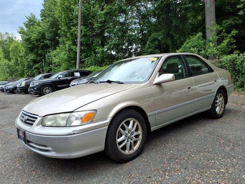 Cashmere Beige Metallic 2001 Toyota Camry