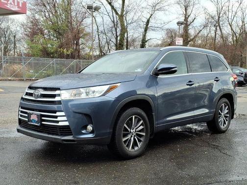 Shoreline Blue Pearl 2017 Toyota Highlander XLE