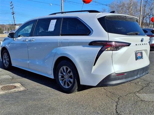 2023 Toyota Sienna XLE 7 Passenger