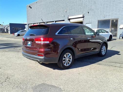 2017 Kia Sorento LX