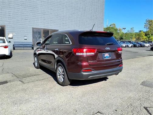 2017 Kia Sorento LX