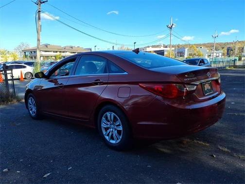 2012 Hyundai SONATA GLS