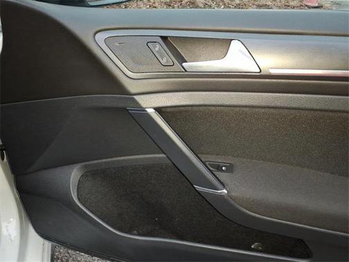 2018 Volkswagen Golf GTI 2.0T S 4-Door