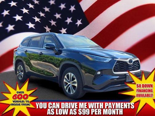 Midnight Black Metallic 2023 Toyota Highlander XLE