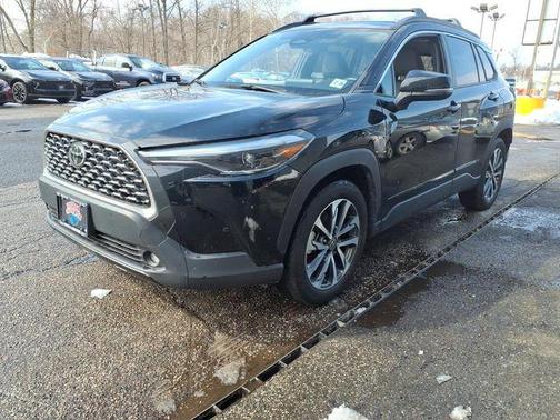 2023 Toyota Corolla Cross XLE