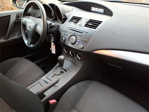 2013 Mazda Mazda3 i SV