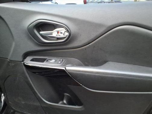 2019 Jeep Cherokee Altitude