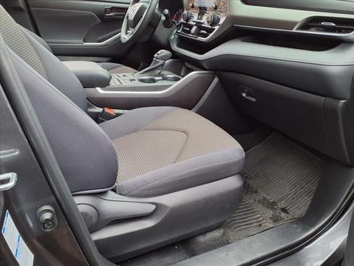2022 Toyota Highlander L