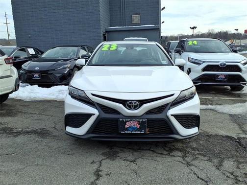 2023 Toyota Camry SE