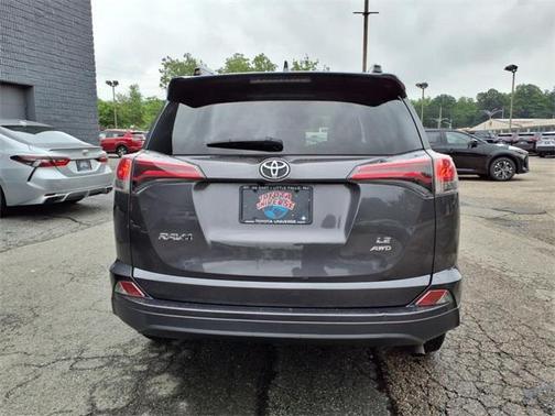 2018 Toyota RAV4 LE