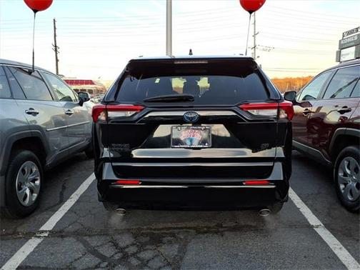 2021 Toyota RAV4 Prime SE