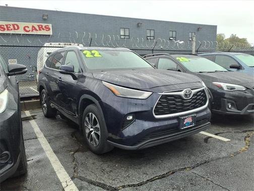 2022 Toyota Highlander XLE