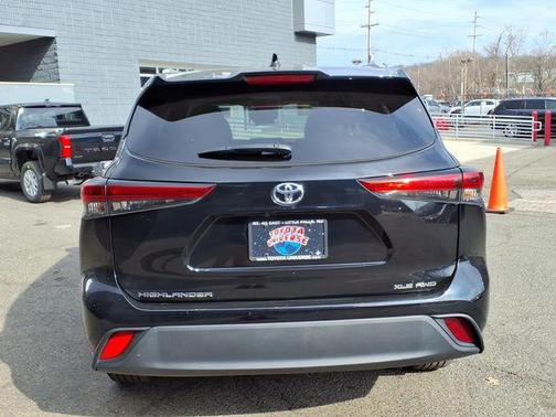 2023 Toyota Highlander XSE