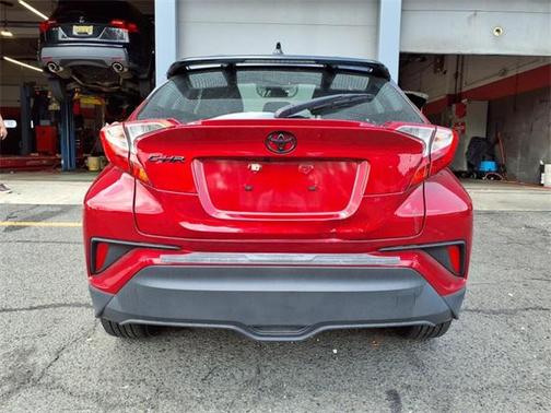 2021 Toyota C-HR XLE