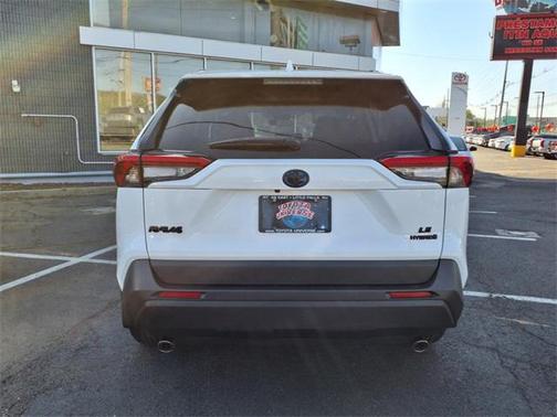 2024 Toyota RAV4 Hybrid LE