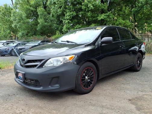 Black Sand Pearl 2011 Toyota Corolla LE