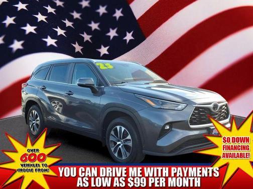 Magnetic Gray Metallic 2023 Toyota Highlander XLE