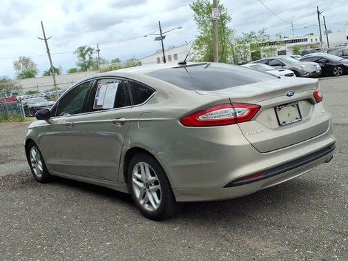 Tan 2015 Ford Fusion SE