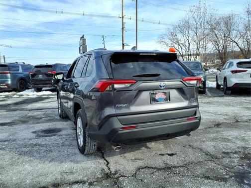 2021 Toyota RAV4 Hybrid XLE