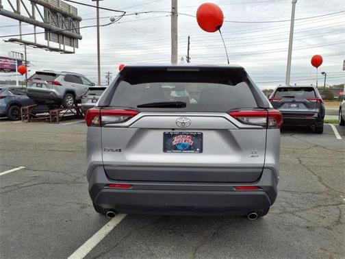 2022 Toyota RAV4 LE