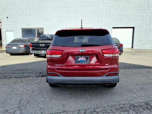 2016 Kia Sorento LX