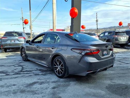 2024 Toyota Camry SE