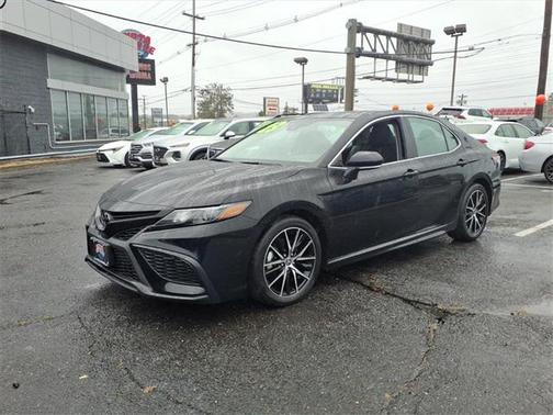 2023 Toyota Camry SE