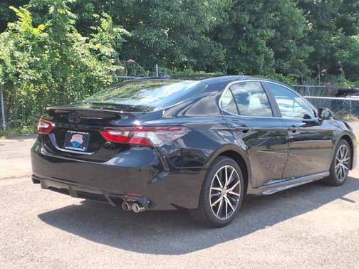Midnight Black Metallic 2024 Toyota Camry SE