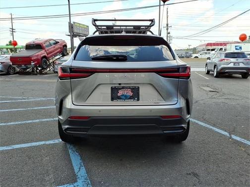 2024 Lexus NX 450h+ Luxury