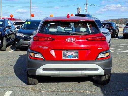 2022 Hyundai KONA SE