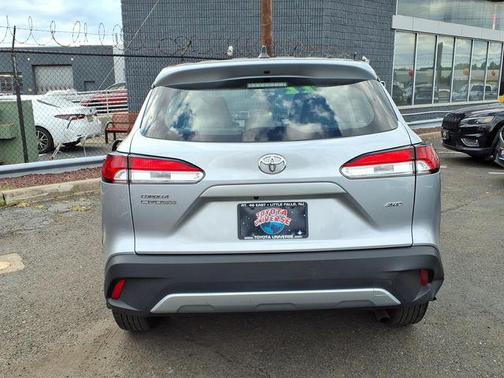 Sonic Silver 2022 Toyota Corolla Cross L