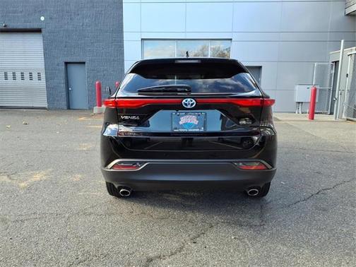 2023 Toyota Venza LE