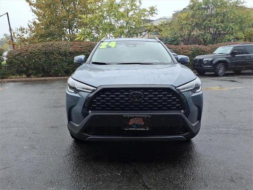 2024 Toyota Corolla Cross LE