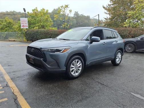 2024 Toyota Corolla Cross LE