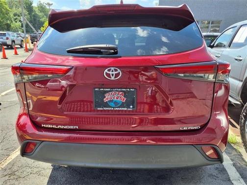 2020 Toyota Highlander LE