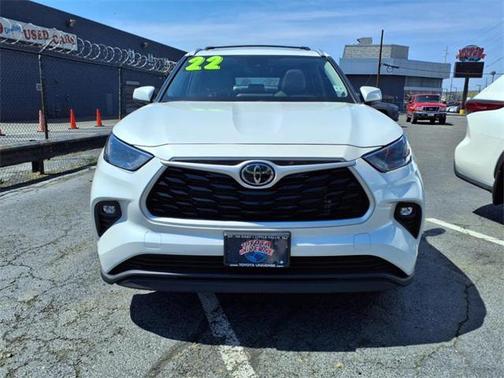 2022 Toyota Highlander XLE