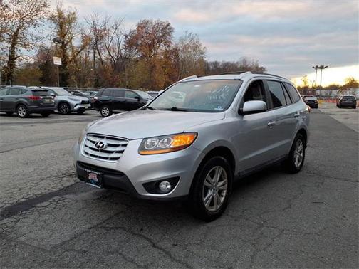 2011 Hyundai SANTA FE SE