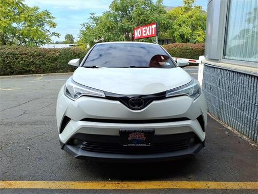 2018 Toyota C-HR XLE Premium