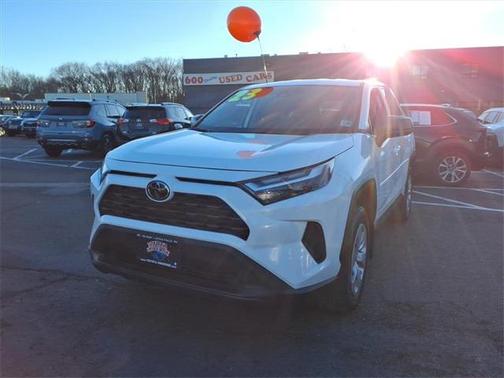 2023 Toyota RAV4 LE