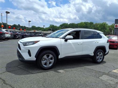 2022 Toyota RAV4 Hybrid LE