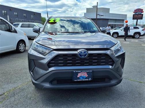2022 Toyota RAV4 Hybrid LE