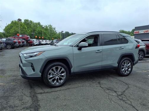 2022 Toyota RAV4 XLE Premium